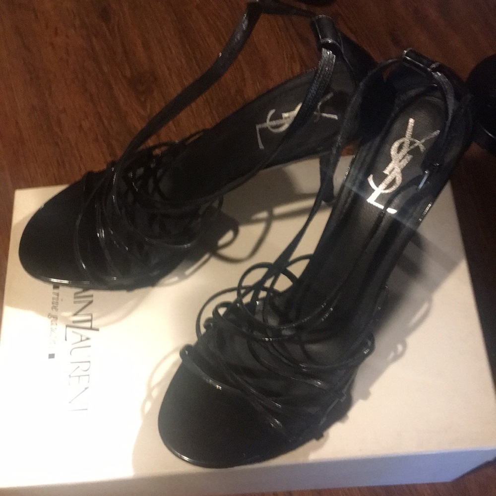 YSL divine sandal
